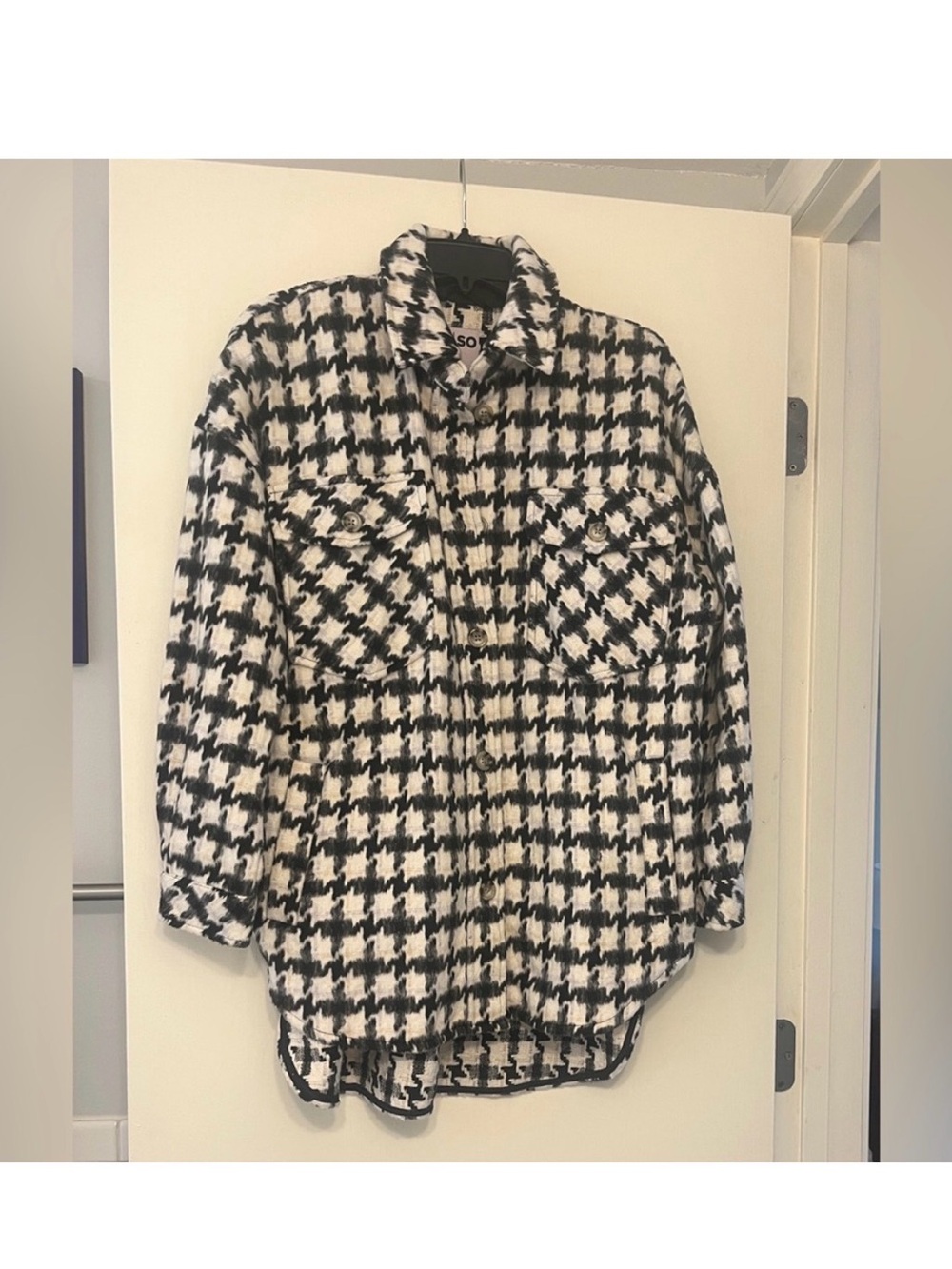 Women's Black & White Houndstooth Shacket Jacket